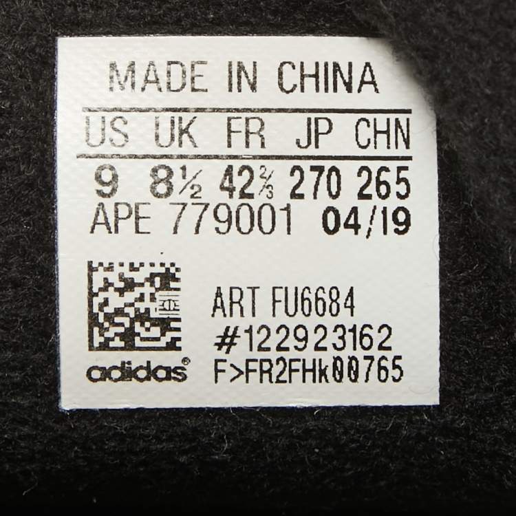 Pre Owned Yeezy x Adidas Black/Grey Suede And Canvas Boost 700 V2 Vanta Sneakers Size 42 2/3