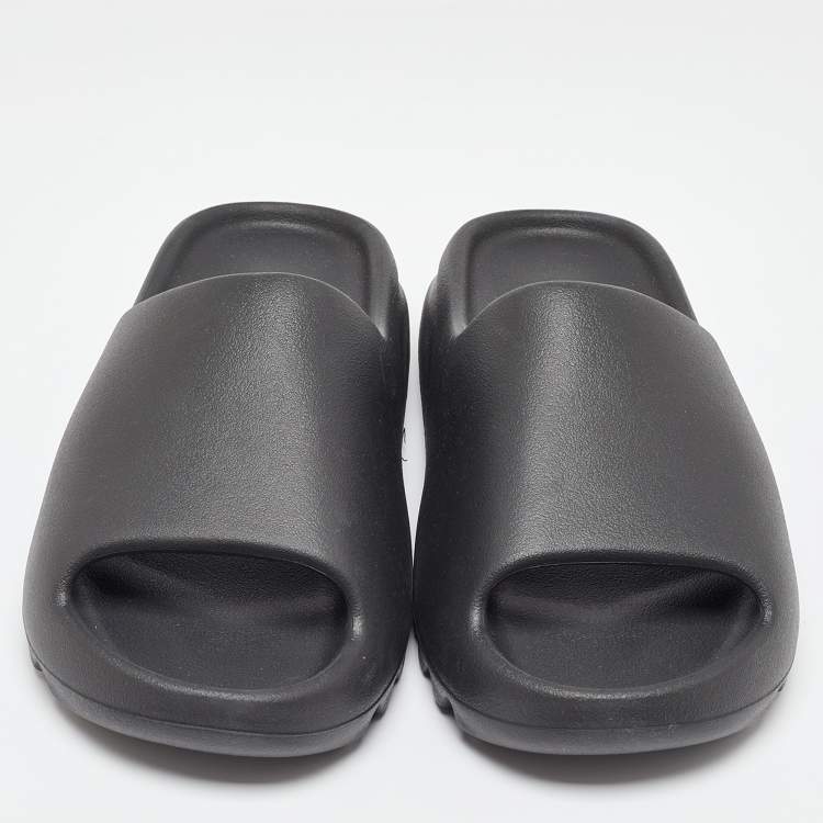 Pre Owned Yeezy x Adidas Black Rubber Slide Sandals 42