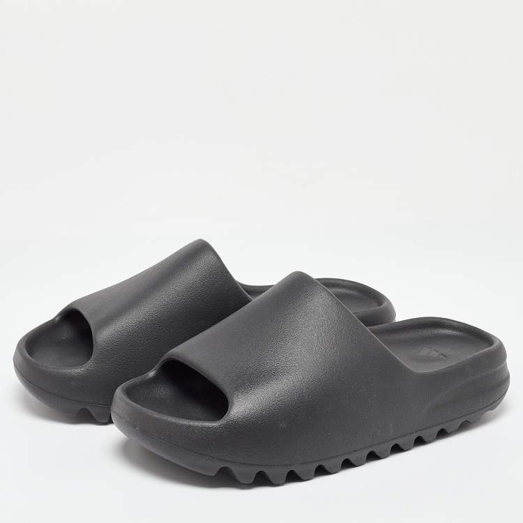 Pre Owned Yeezy x Adidas Black Rubber Slide Sandals 42