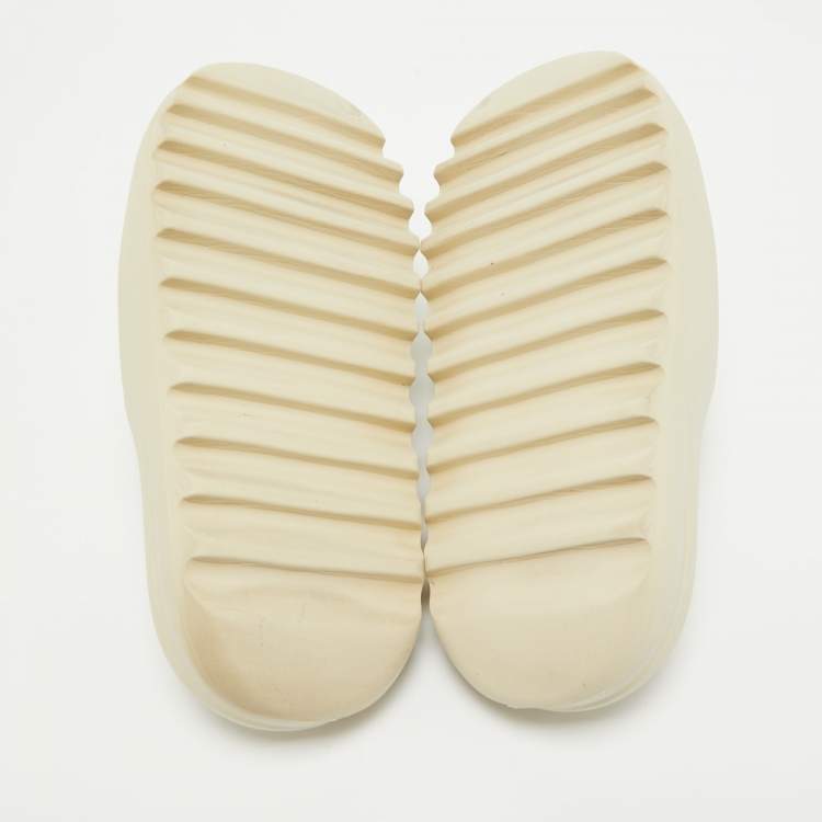 Pre Owned Yeezy x Adidas Cream Rubber Bone Slides Size 44