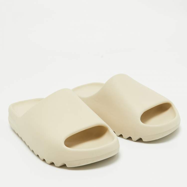 Pre Owned Yeezy x Adidas Cream Rubber Bone Slides Size 44