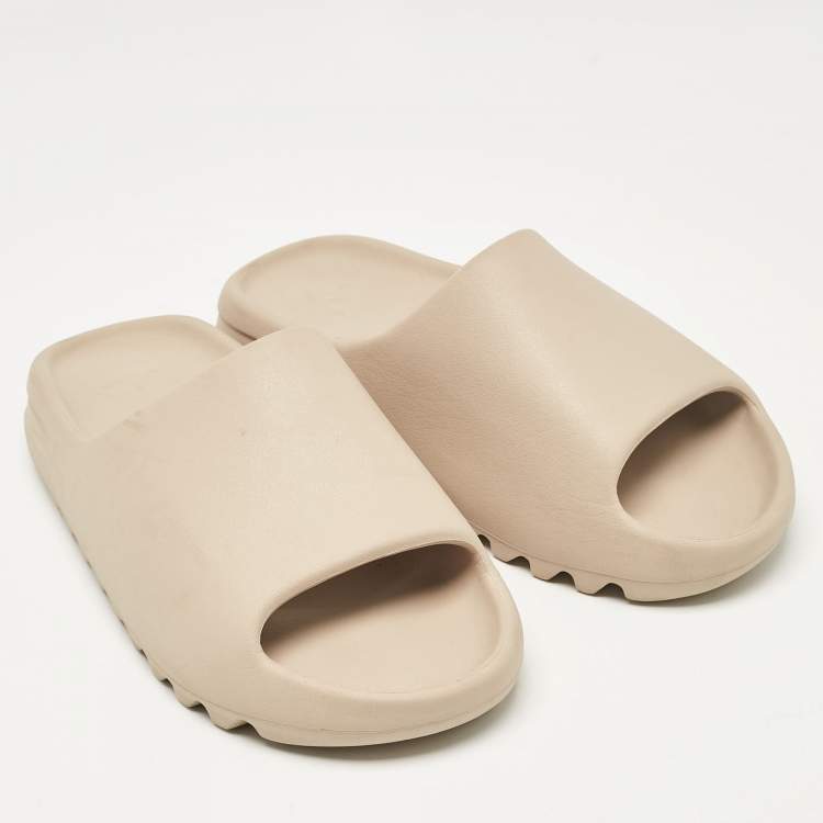 Pre Owned Yeezy x Adidas Beige Rubber Pure Slides Size 43