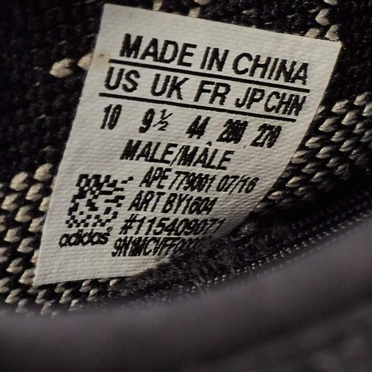 Pre Owned Yeezy x Adidas Black Knit Fabric Boost 350 V2 Core Black White Sneakers Size 44
