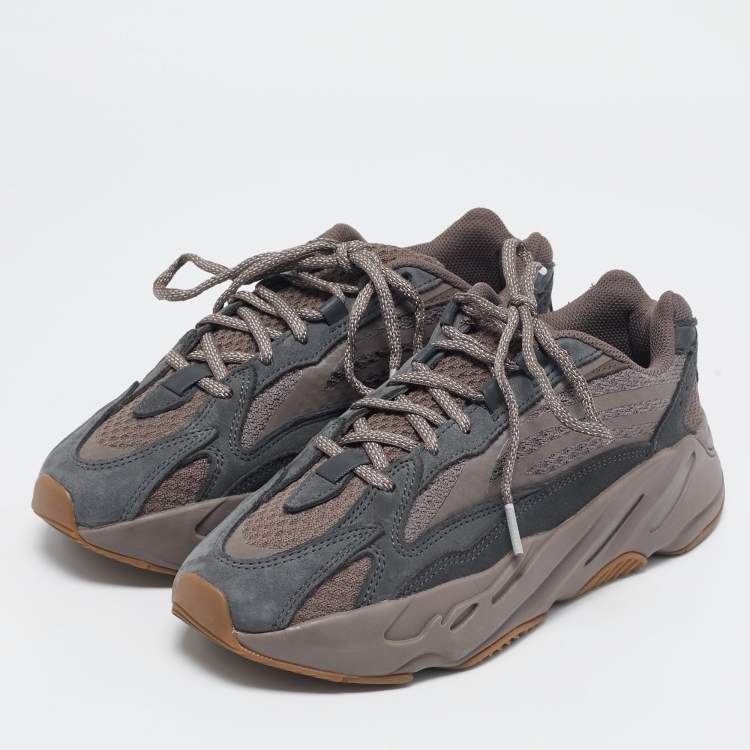 Pre Owned Yeezy x Adidas Grey Nubuck and Leather Boost 700 V2 Geode Sneakers Size 40 
