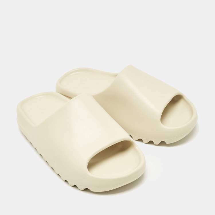 Pre Owned Yeezy x Adidas Beige Rubber Bone Slides Size 42