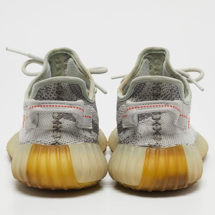 Pre Owned Yeezy x Adidas Two Tone Knit Fabric Boost 350 V2 Blue Tint Sneakers Size 40 2/3