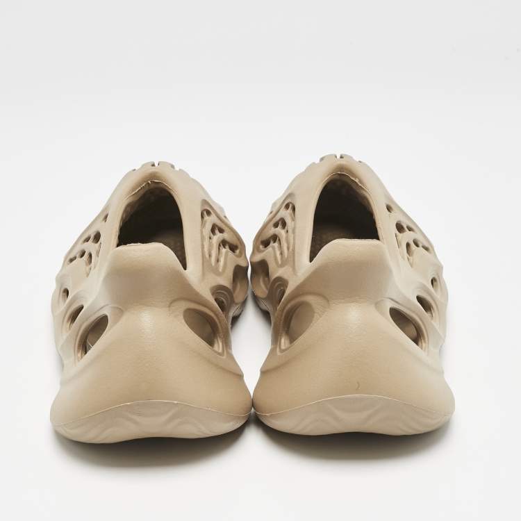Pre Owned Yeezy x Adidas Beige Rubber Foam RNR Slip On Sneakers Size 42