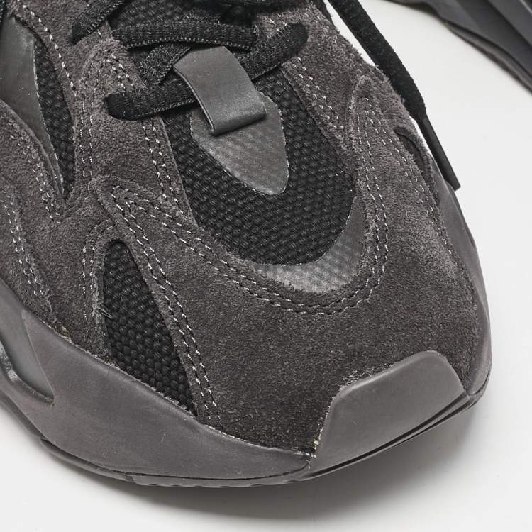 Pre Owned Yeezy x Adidas Black/Grey Suede and Canvas Boost 700 V2 Vanta Sneakers Size 40