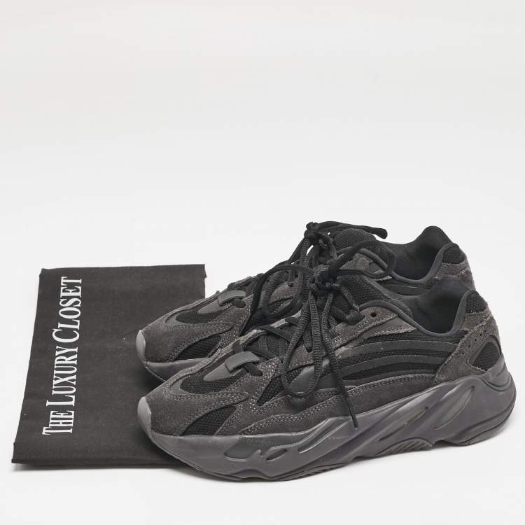 Pre Owned Yeezy x Adidas Black/Grey Suede and Canvas Boost 700 V2 Vanta Sneakers Size 40