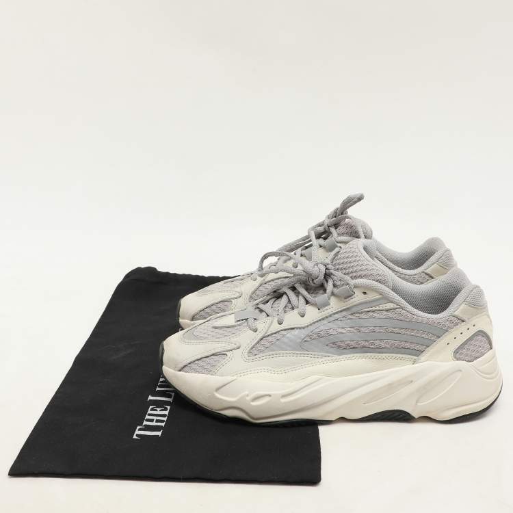 Pre Owned Yeezy x adidas Grey/White Cotton Knit And Nubuck Boost 700 V2 Static Sneakers Size 42 2/3