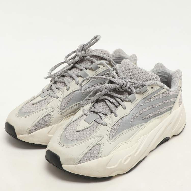 Pre Owned Yeezy x adidas Grey/White Cotton Knit And Nubuck Boost 700 V2 Static Sneakers Size 42 2/3