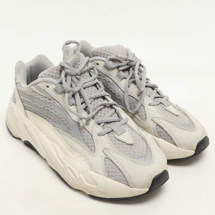 Pre Owned Yeezy x adidas Grey/White Cotton Knit And Nubuck Boost 700 V2 Static Sneakers Size 42 2/3