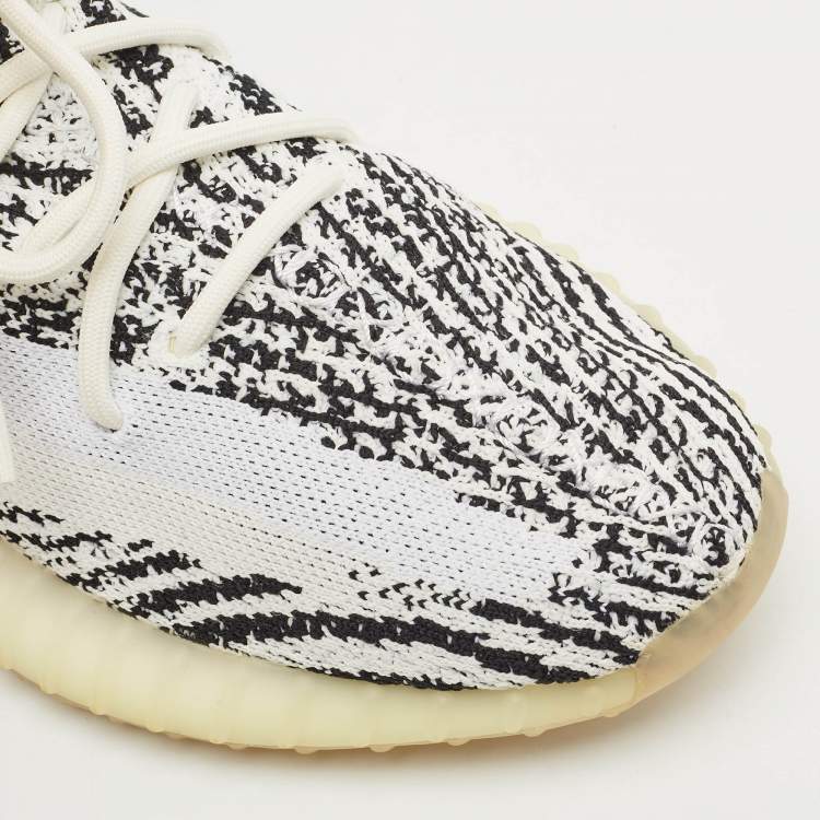 Pre Owned Yeezy x Adidas White/Black Knit Fabric Boost 350 V2 Zebra Sneakers Size 43 1/3