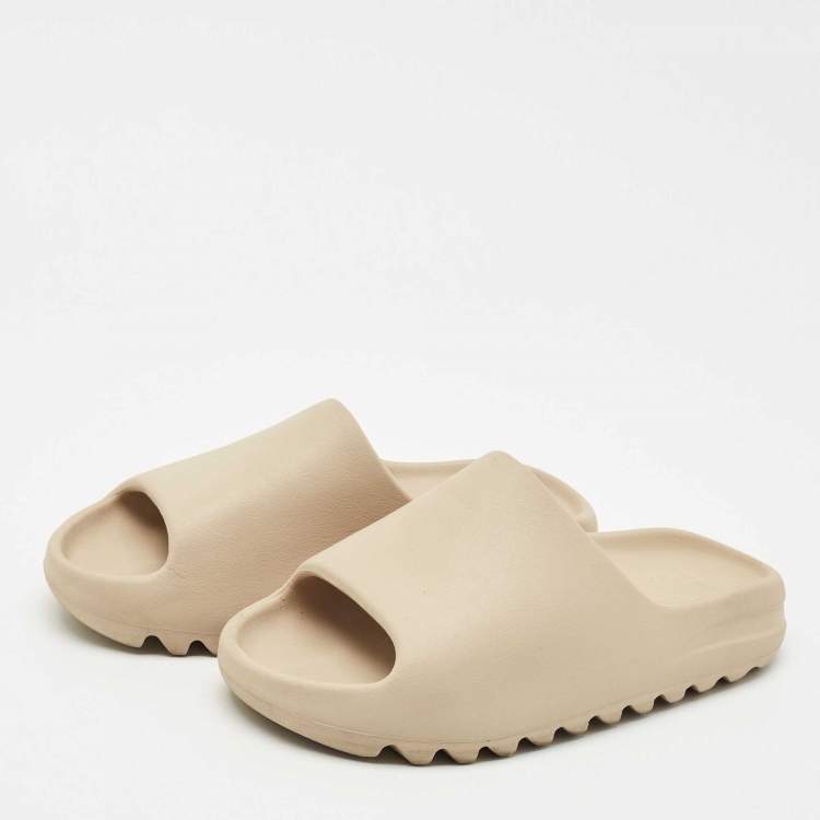 Pre Owned Yeezy x Adidas Beige Rubber Slide Flats Size 42
