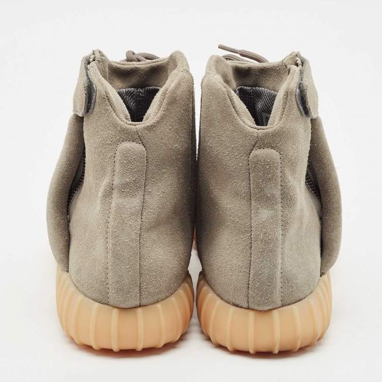 Pre Owned Yeezy x Adidas Grey Suede Boost 750 Light Grey Glow In the Dark Midweek Heat Sneakers Size 42 2/3