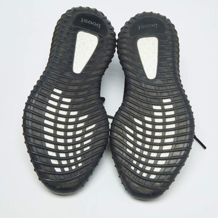 Pre Owned Yeezy x Adidas Black/Red Knit Fabric Boost 350 V2 Core Black Red Sneakers Size 44