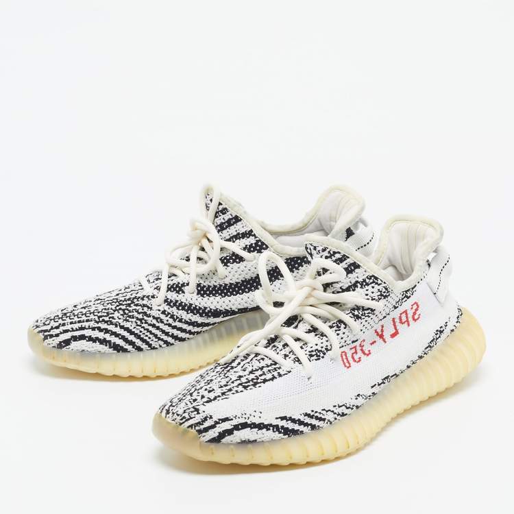 مملوكة مسبقًا Yeezy x Adidas White/Black Knit Fabric Boost 350 V2 Zebra Sneakers Size 42 2/3