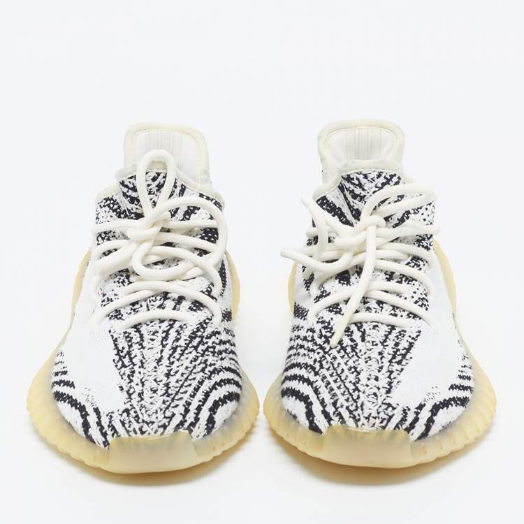 مملوكة مسبقًا Yeezy x Adidas White/Black Knit Fabric Boost 350 V2 Zebra Sneakers Size 42 2/3