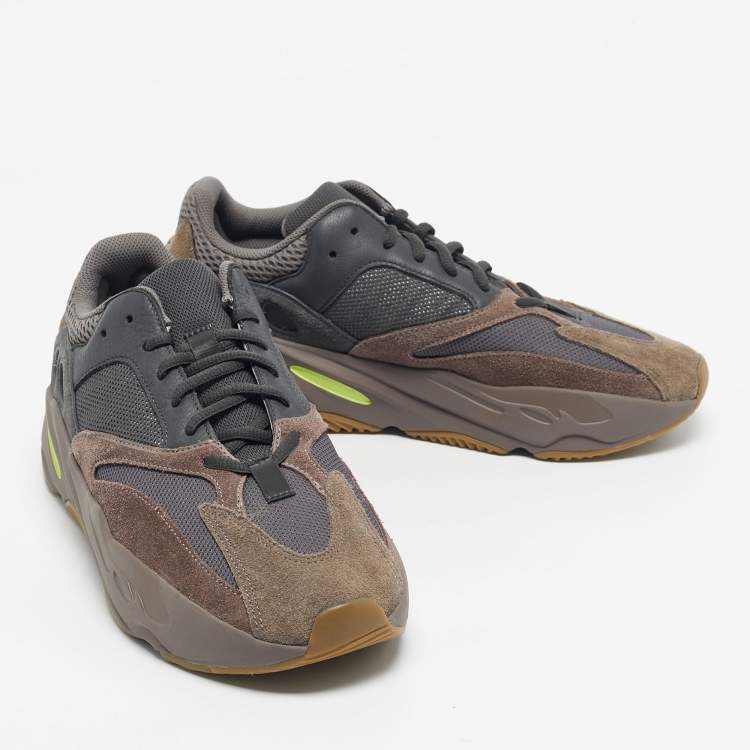 Pre Owned Yeezy x Adidas Dark Grey Suede and Mesh Boost 700 V2 Mauve Sneakers Size 44 2/3