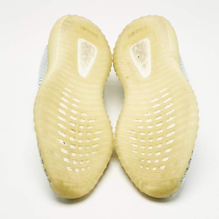 Pre Owned Yeezy x Adidas Blue/White Knit Fabric Boost 350 V2 Cloud White (Non-Reflective) Sneakers 42