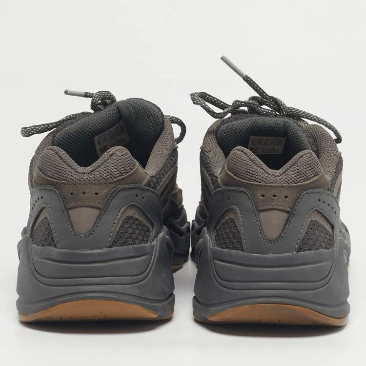 Pre Owned Yeezy x Adidas Grey Nubuck and Leather Boost 700 V2 Geode Sneakers Size 42 2/3