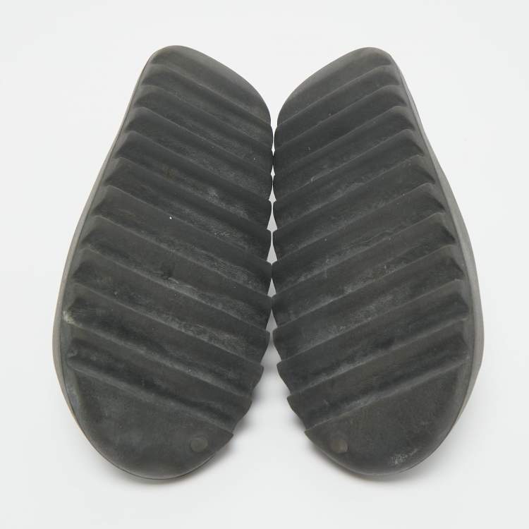 Pre Owned Yeezy x Adidas Black Rubber Onyx Slides Size 44.5