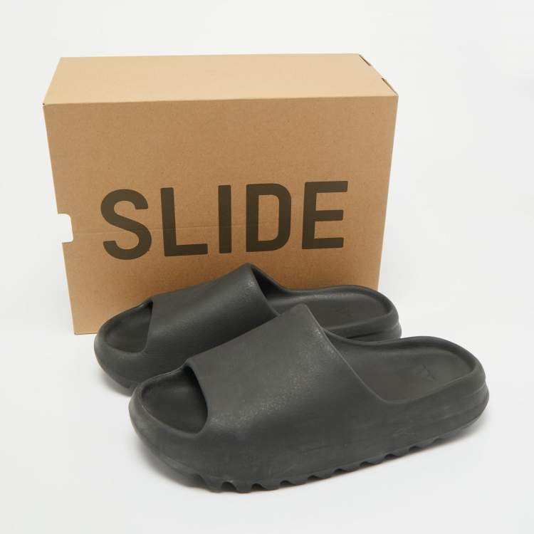 Pre Owned Yeezy x Adidas Black Rubber Onyx Slides Size 44.5