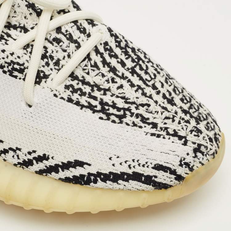 Pre Owned Yeezy x Adidas White/Black Knit Fabric Boost 350 V2 Zebra Sneakers Size 41 1/3