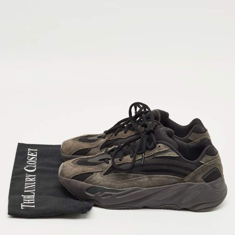 Pre Owned Yeezy x Adidas Black/Grey Canvas and Suede Boost 700 MNVN Sneakers Size 42