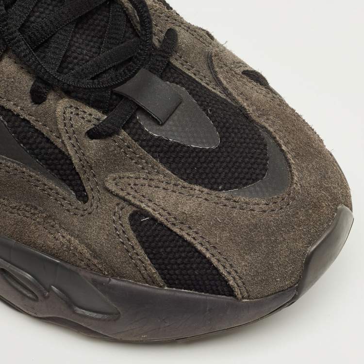 Pre Owned Yeezy x Adidas Black/Grey Canvas and Suede Boost 700 MNVN Sneakers Size 42