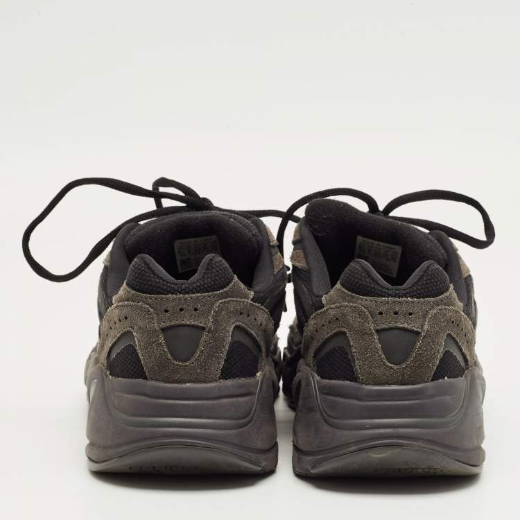 Pre Owned Yeezy x Adidas Black/Grey Canvas and Suede Boost 700 MNVN Sneakers Size 42