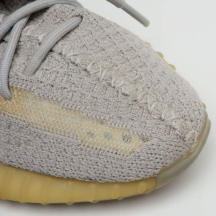 Pre Owned Yeezy x Adidas Grey Knit Fabric Boost 350 V2 Tail Light Sneakers Size 37 1/3