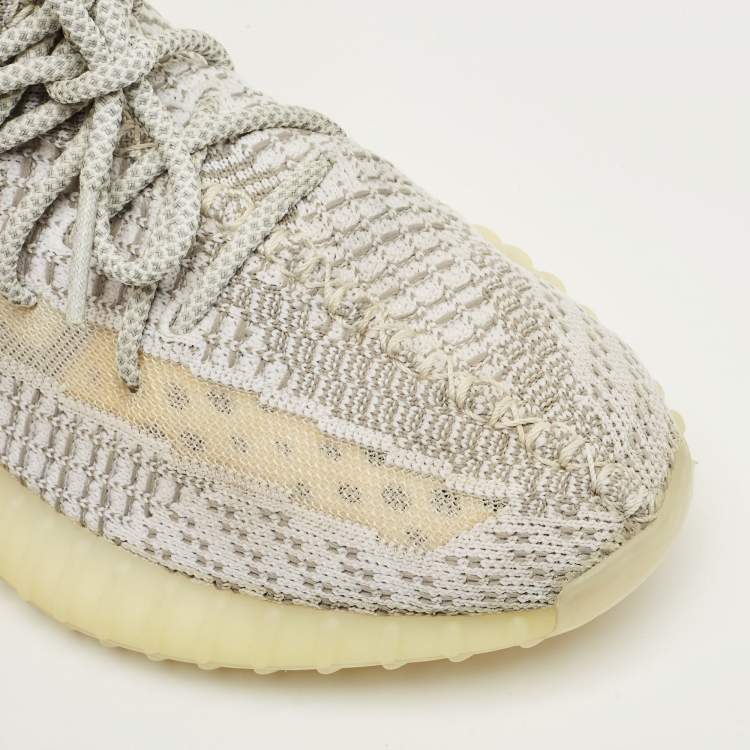 Pre Owned Yeezy x Adidas White/Grey Knit Fabric Boost 350 V2 Static (Non Reflective) Sneakers Size 42