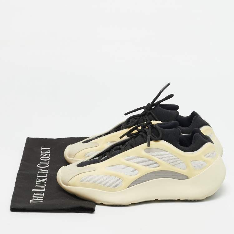 Pre Owned Yeezy x Adidas Cream/Black Rubber and Mesh 700 V3 Azael Sneakers Size 42