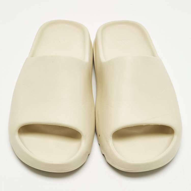 Pre Owned Yeezy x Adidas Bone Size 46 Cream Rubber Slide Sandals