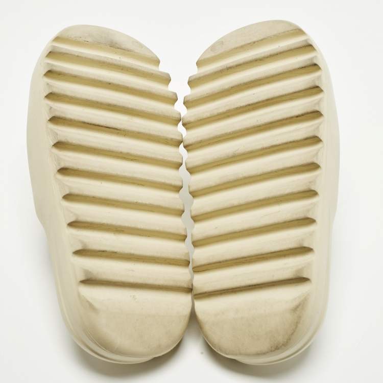 Pre Owned Yeezy x Adidas Bone Size 46 Cream Rubber Slide Sandals