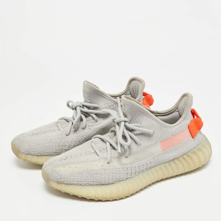 Pre Owned Yeezy x Adidas Boost 350 V2 Tail Light Size 39 1/3 Grey Knit Fabric Low Top Sneakers