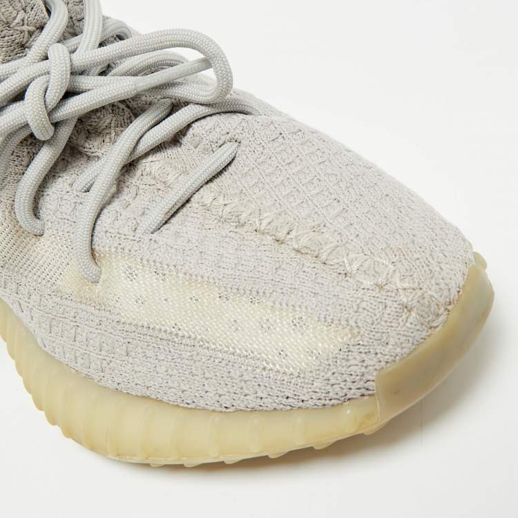 Pre Owned Yeezy x Adidas Boost 350 V2 Tail Light Size 39 1/3 Grey Knit Fabric Low Top Sneakers