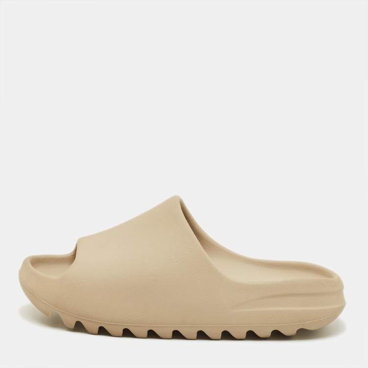 مملوكة مسبقًا Yeezy x Adidas Slide Pure Size 42 Beige Rubber Sandals