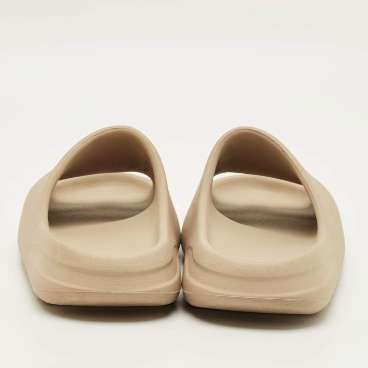 مملوكة مسبقًا Yeezy x Adidas Slide Pure Size 42 Beige Rubber Sandals