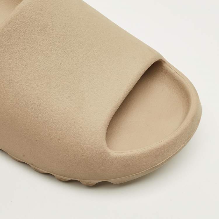 مملوكة مسبقًا Yeezy x Adidas Slide Pure Size 42 Beige Rubber Sandals