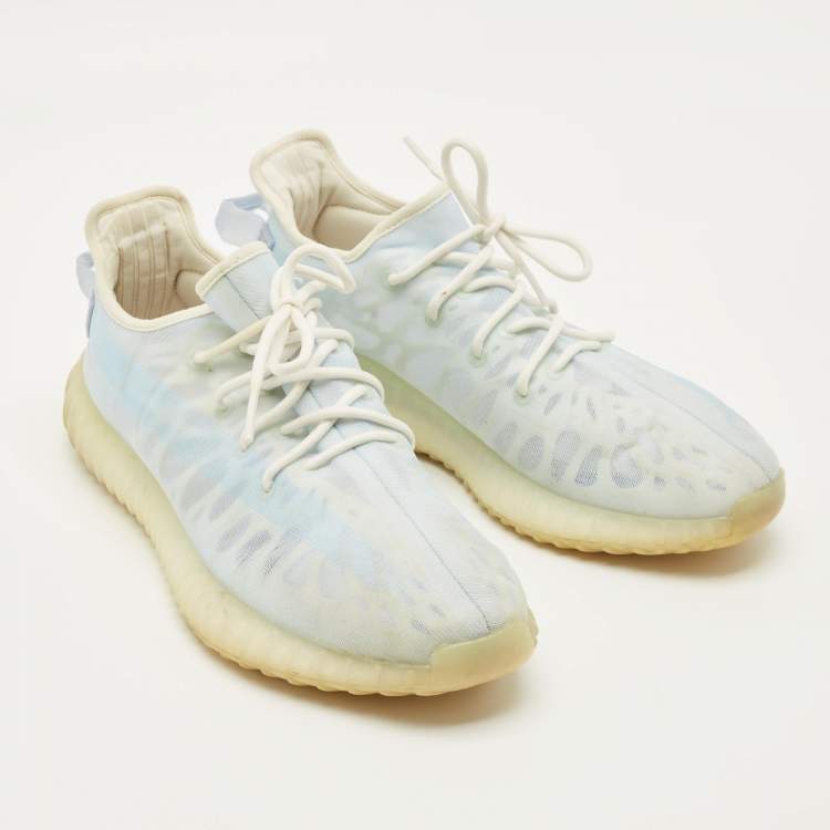 Pre Owned Yeezy x Adidas Boost 350 V2 Size 46.5 Blue/White Mesh Mono Ice Lace Up Sneakers
