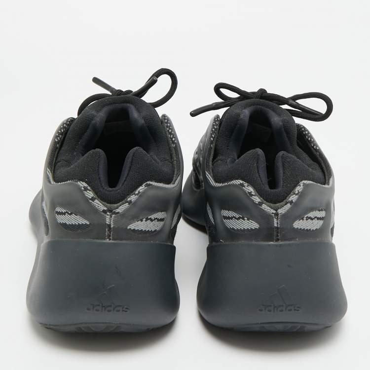 Pre Owned Yeezy x Adidas Yeezy 700 V3 Size 44 Black/Grey Knit Fabric and Mesh Low Top Sneakers