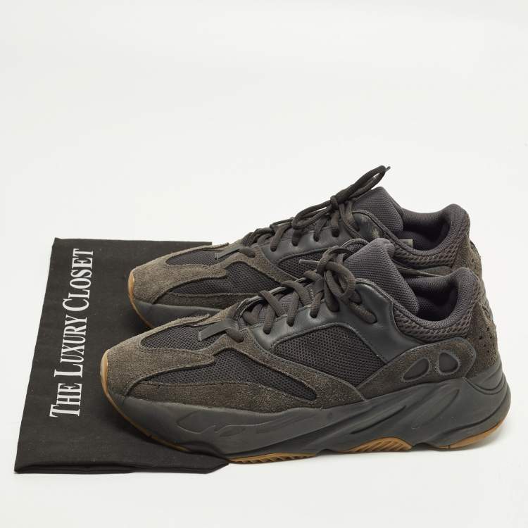 Pre Owned Yeezy x Adidas Boost 700 Size 44 Two Tone Mesh and Suede Low Top Sneakers