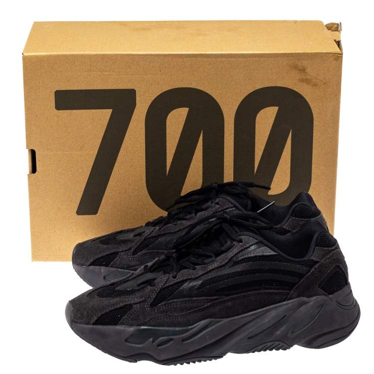 Pre Owned Yeezy x Adidas Black Fabric And Suede Boost 700 V2 Vanta Sneakers Size 41.5