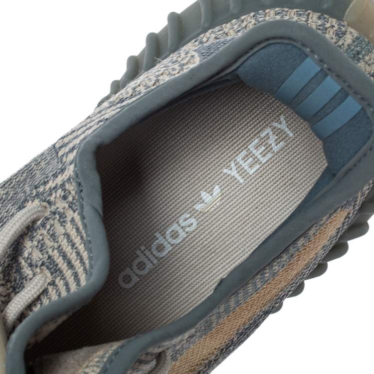 Pre Owned Yeezy x Adidas Blue/White Knit Fabric Boost 350 V2 Israfil Sneakers Size 42.5