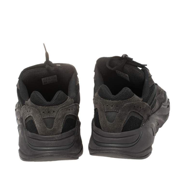 Pre Owned Yeezy x Adidas Black/Grey Suede And Canvas Boost 700 V2 Vanta Sneakers Size 42 2/3