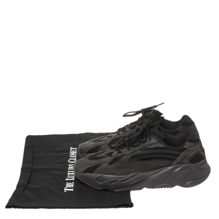 Pre Owned Yeezy x Adidas Black/Grey Suede And Canvas Boost 700 V2 Vanta Sneakers Size 42 2/3