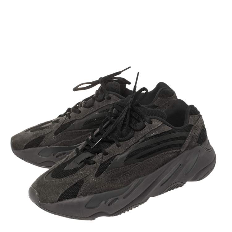 Pre Owned Yeezy x Adidas Black/Grey Suede And Canvas Boost 700 V2 Vanta Sneakers Size 42 2/3