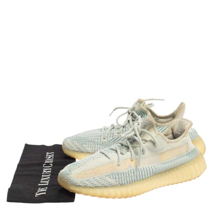 Pre Owned Yeezy x Adidas Blue/White Knit Fabric Boost 350 V2 Cloud White Sneakers Size 44
